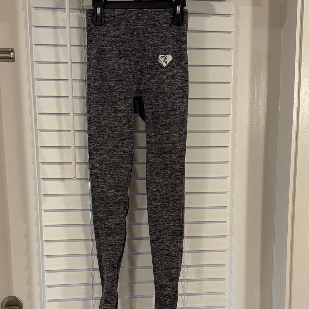 Women’s Best Heather Gray Leggings